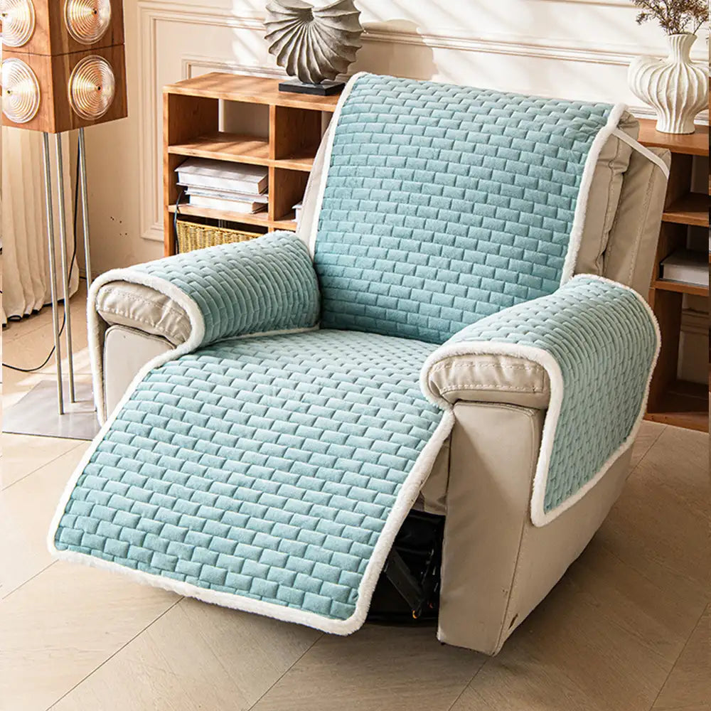 One-Piece Plush Scratch-Resistant Large Couch Covers with Elastic Straps